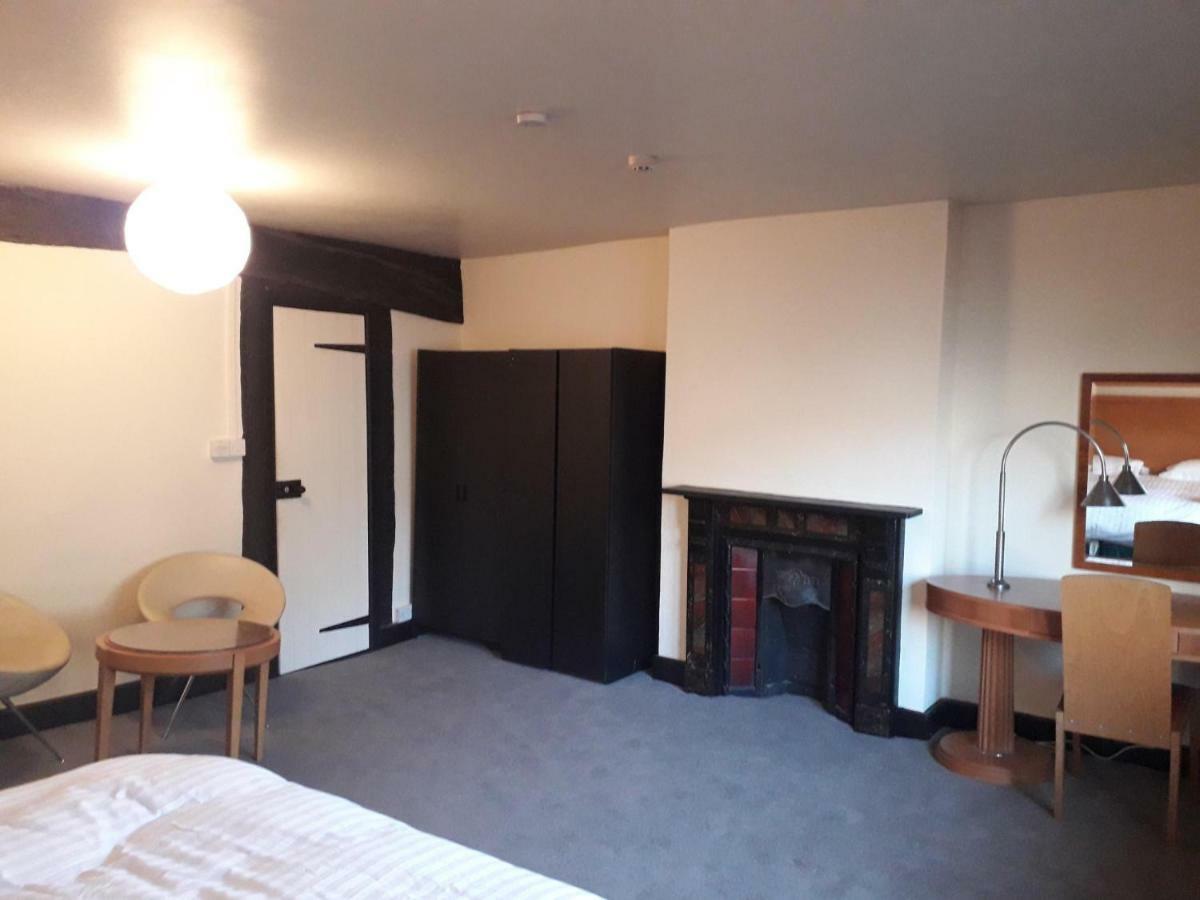 The Red Lion Apartment Newent Exterior photo